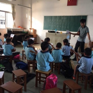 跳跃的跳蚤，文艺小清新——七村小学尤克里里社团简介
