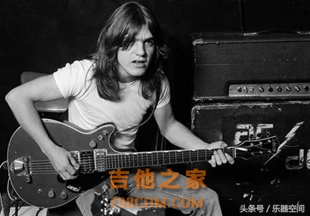 斯人已去，空留这些图片让我们得以缅怀AC/DC吉他手Malcolm Young