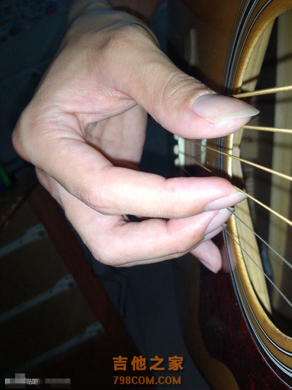指弹吉他基础入门之手指练习技巧，新手入门宝典
