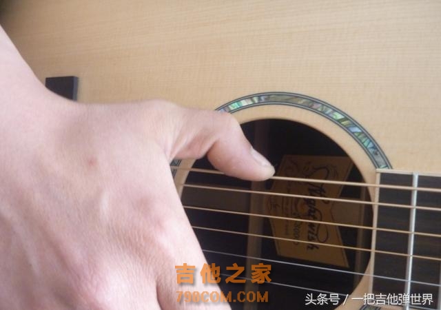 一把吉他弹天下；弹琴的右手陋习（不良动作）-自觉检查