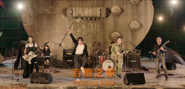 把梦想降格为情怀，是《缝纫机乐队》的悲哀？是我等俗人的悲哀！