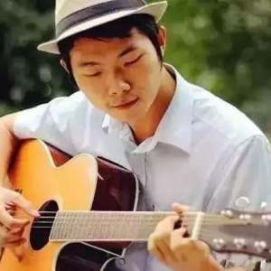 拿起你的吉他，开始演奏吧