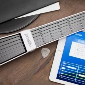 Jamstik 推出了基于 Chrome 的智能吉他工具，并将于 NAMM 推出下一代智能吉 ...