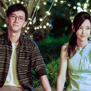 《前任攻略3》的女一号，原来是个唱将，还曾担任柯有伦吉他手 ... ...