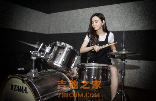 这位吉他女神曾因颜值太高被《好歌曲》淘汰，如今却是13亿女主
