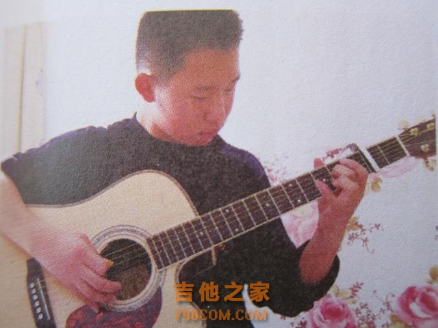 高晓松转发12岁吉他少年弹奏视频，并说：看完，砸琴！