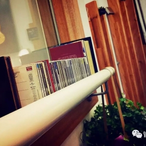 GYSA吉他教学小视频系列 | 魏子啸---《通过左手确定持琴角度》 ... ...