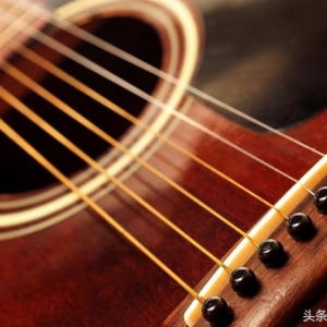 8则爱情微小说：他跟她一起长大 他学会吉他，她学会默默聆听他 ...