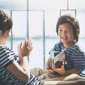 会一门乐器，对孩子来说有多重要？