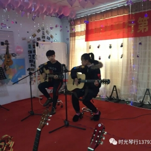 学吉他必须要学民谣吉他