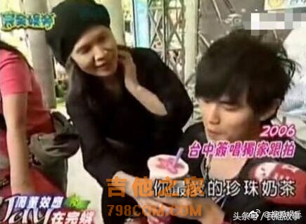周杰伦雪地弹吉他，《等你下课》MV原来这么美！