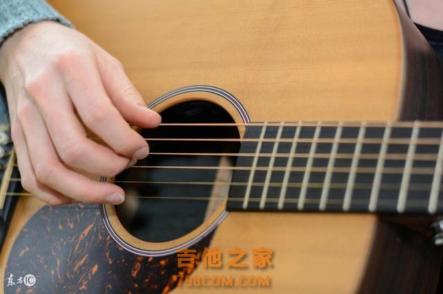 你的吉他还是老用Elixir琴弦吗？