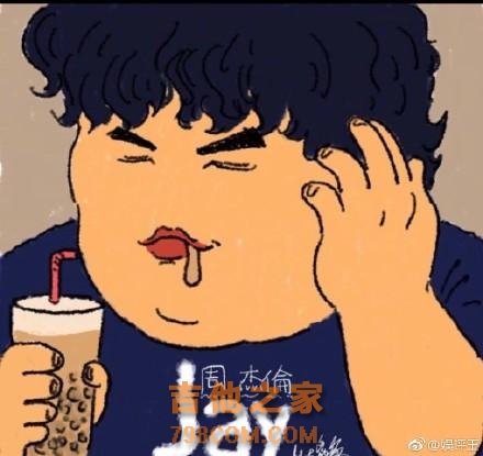 周杰伦雪地里拍MV，网友评论：废话，沙滩岂不是让你看到小肚腩了