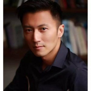谢霆锋：你拿着吉他的样子更帅一点