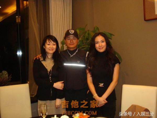 红极一时的他，把9岁女孩培养成老婆，如今被金星炮轰！