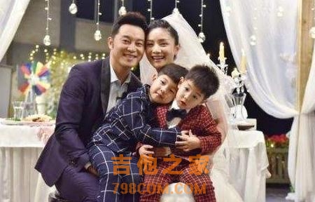 胡可晒儿子初学小吉他 小鱼儿一脸陶醉的样子太销魂了