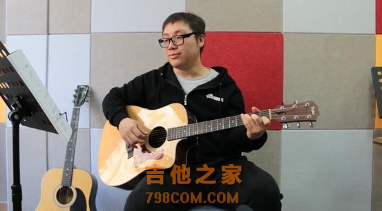 吉他小白不走弯路！一片关于吉他持琴姿势的知识！