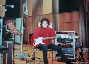 电吉他技巧很难？新手一定切记这几点