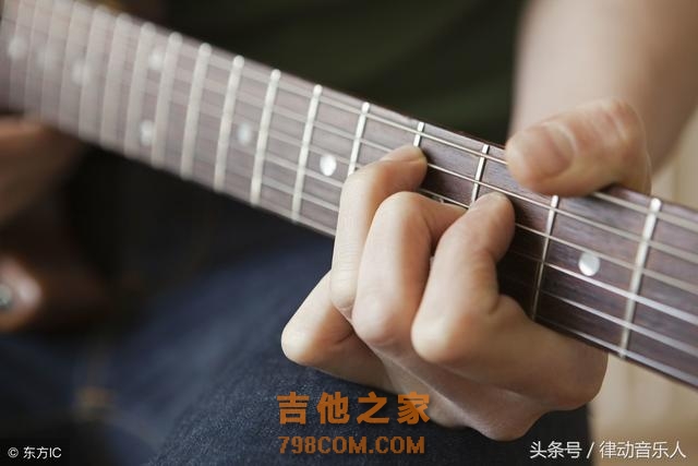 吉他爬格子练习太复杂？教你用4根弦练习音阶