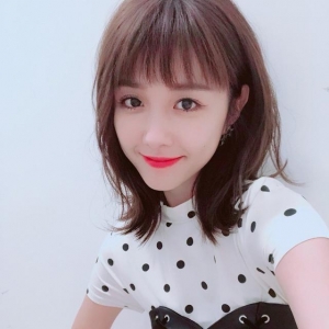 劈腿成性邵雨薇压力大患抑郁，戏假情深钟爱吉他男