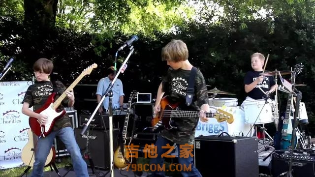 身为一个吉他老师，电吉他有没有过气关我什么事？
