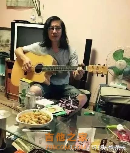 窦唯请他弹吉他，央视请他唱歌…玩摇滚的中科院博导也是没sei了