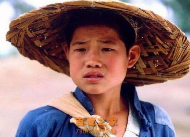 过气明星想翻红？扮丑下流做小丑！