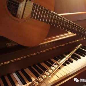 钢琴/吉他伴奏该如何避免冲突