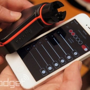 【酷玩配件】让iPhone变成专业吉他调音工具
