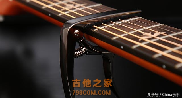 虽然它是吉他最普遍的配件，但却是古典吉他演奏最常用的配件之一