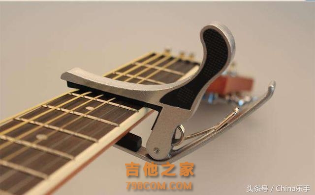 虽然它是吉他最普遍的配件，但却是古典吉他演奏最常用的配件之一
