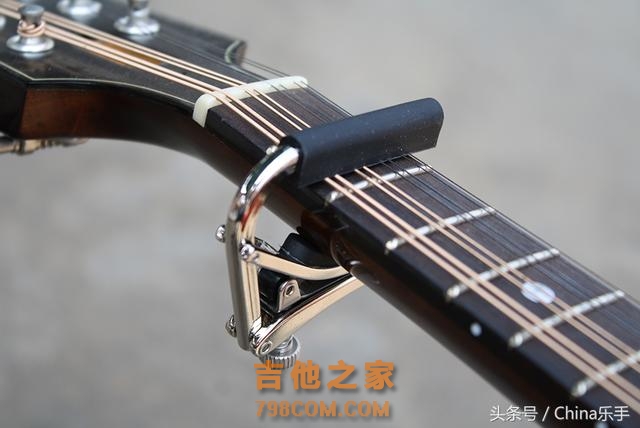 虽然它是吉他最普遍的配件，但却是古典吉他演奏最常用的配件之一