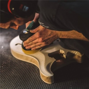 手工活依旧是做一把好吉他的关键