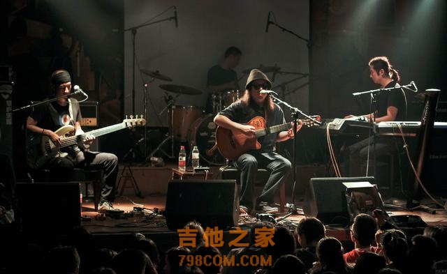 歌手，吉他和诗——向民谣致敬