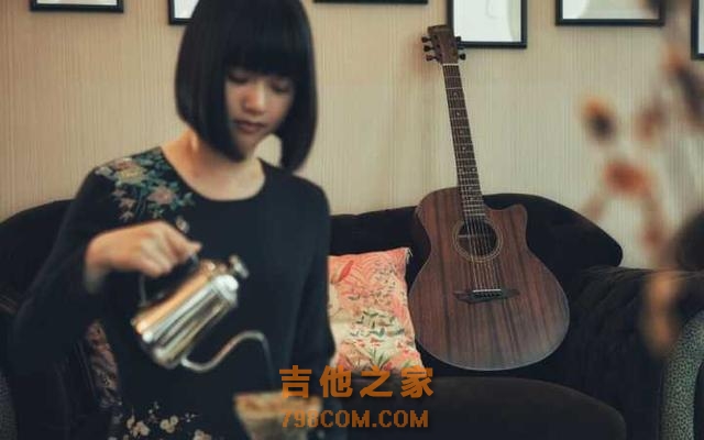 不是怕“撞衫”而是生而不凡；颜值、实力俱佳 ---弟那729吉他