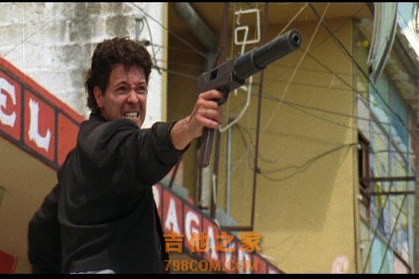 一言不合就开枪，小心电影里的吉他歌手！