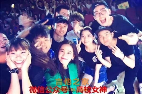 90后潮汕揭阳歌手甜美可人，获封吉他女神