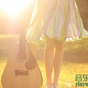 民谣吉他中弹与唱的关系如何？