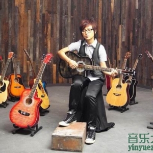 吉他(电吉他)在电声乐队的弹法弹单音还