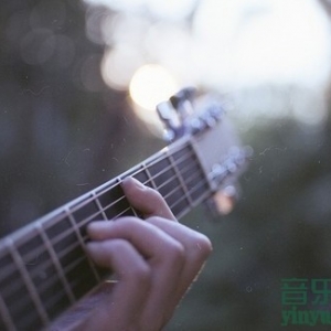 电吉他换了新的琴弦后音不准时怎么回事