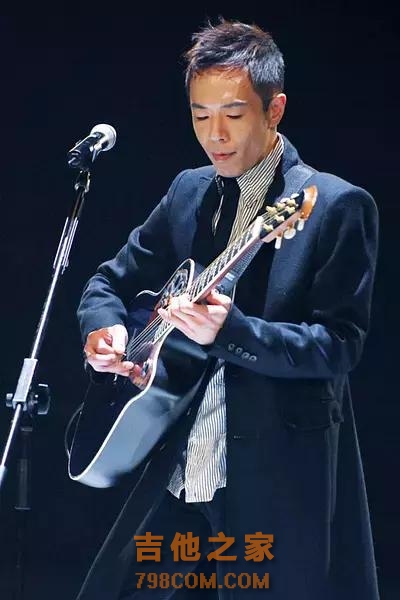 华语称得上殿堂级的七位吉他大师，beyond上榜两位，崔健第五