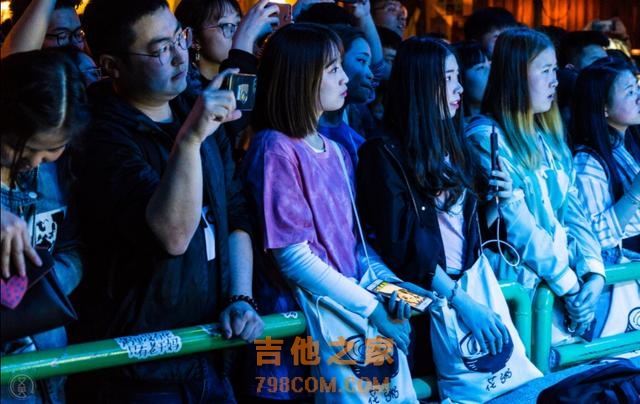 天不怕地不怕，就怕“流氓”会吉他