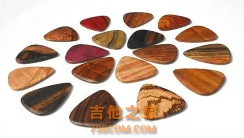 小拨片大学问！想要吉他音色更好听，你的拨片选对了吗？
