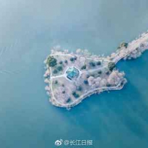 东湖有多美？看，天空视角“老鼠尾”犹如一把吉他