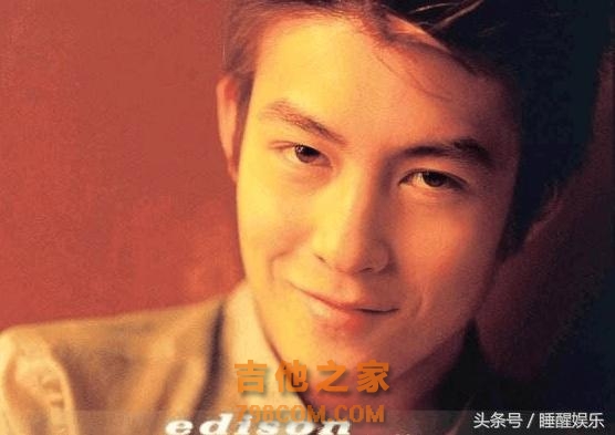 谢霆锋再也不是那个砸吉他的酷男孩了，熨斗烫头录脚纹解锁奇葩啊