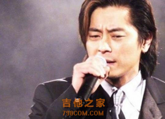 谢霆锋苦练吉他磨破手指头 回归歌坛劲爆开唱 能否再创辉煌
