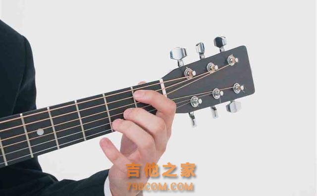 不怕手残！教你几招，突破吉他初学左右手配合不协调的问题