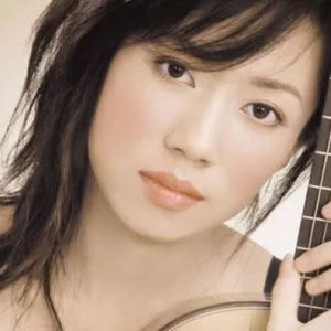 中日韩三位美女吉他演奏家，一把吉他，万种风情
