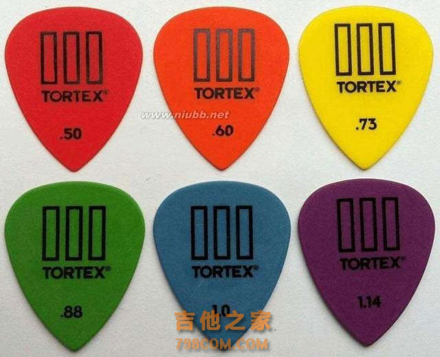 弹吉他穷三年是真的吗？介绍我使用的吉他效果器和配件给大家