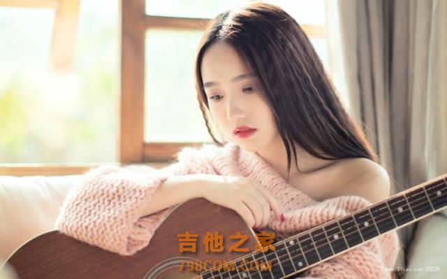 新手学吉他，如何学好扫弦